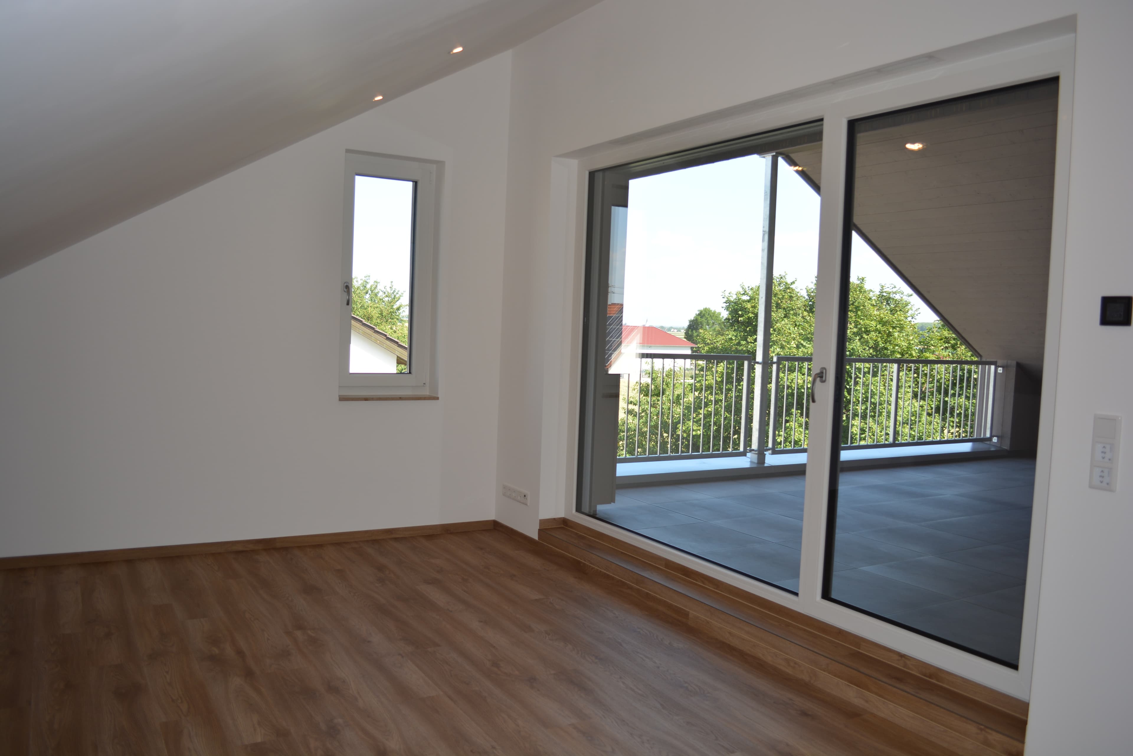 Neubau - Hochwertige Wohnung mit Loggia und Klimaanlage