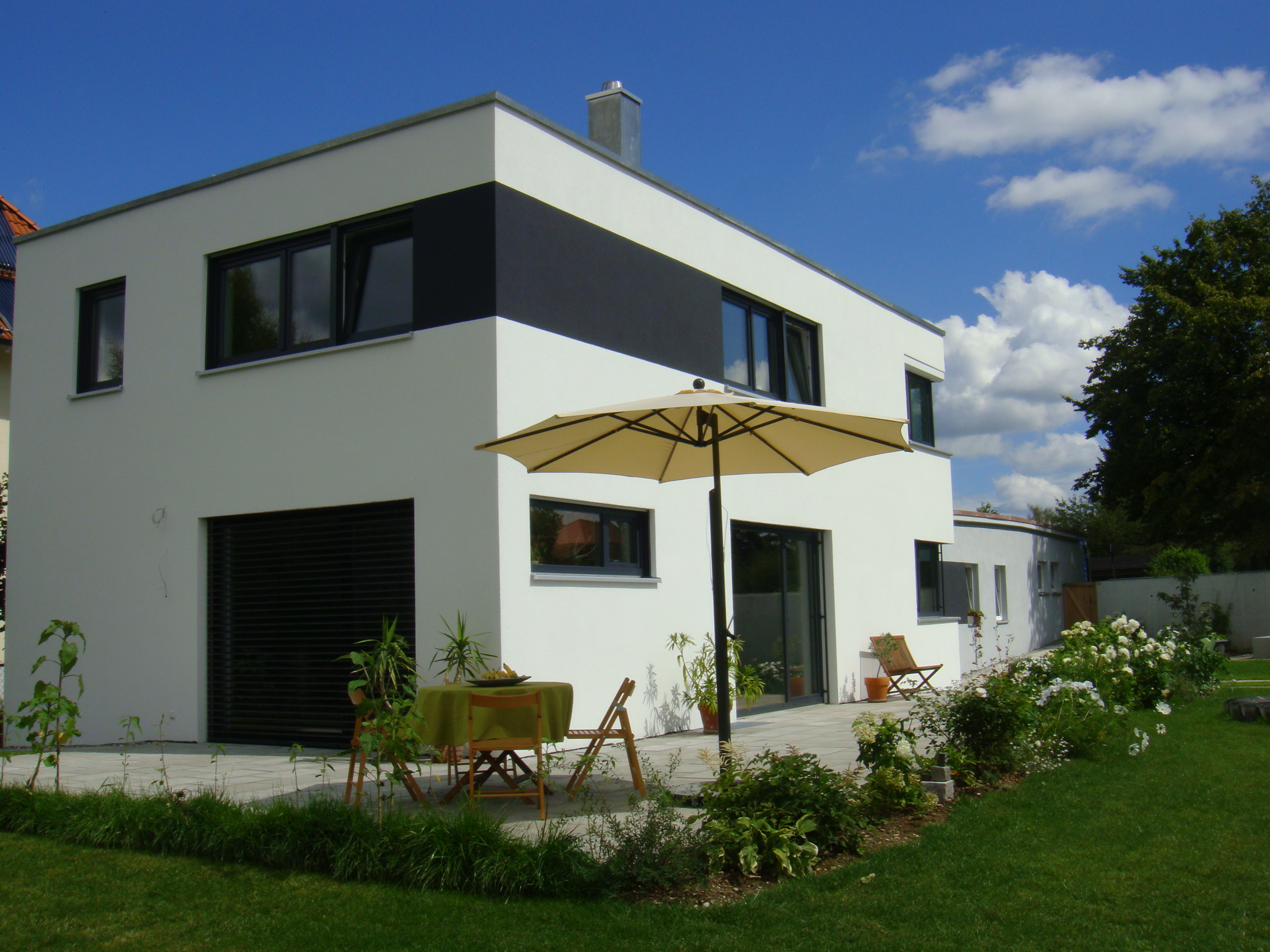 Bauhaus-Villa mit top-Aussicht-öko Bauweise