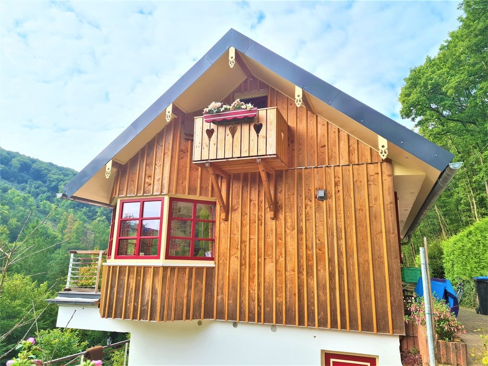 Enkirch: Außerhalb und mitten im Wald! Autark, nachhaltig und besonders!