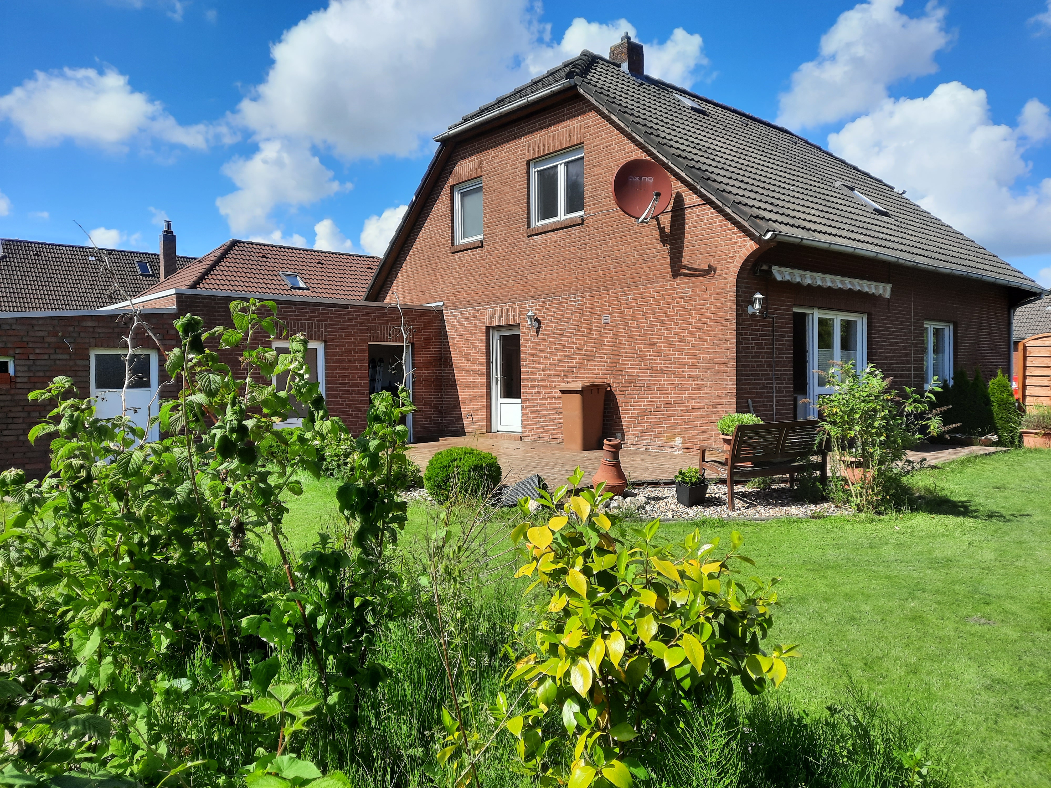 Schickes Einfamilienhaus mit Garage in Schortens