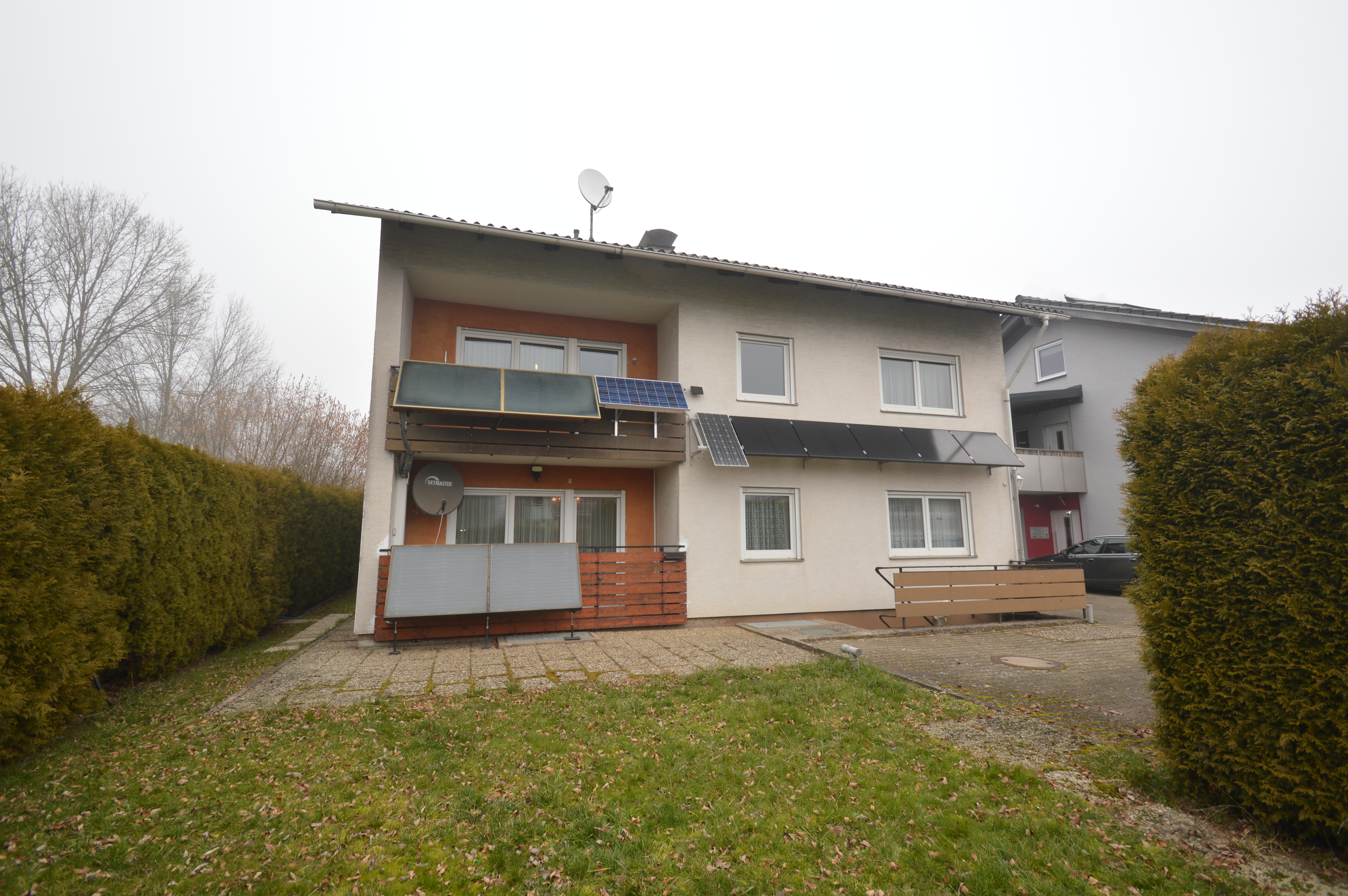 ZWEIFAMILIENHAUS MIT GARAGE